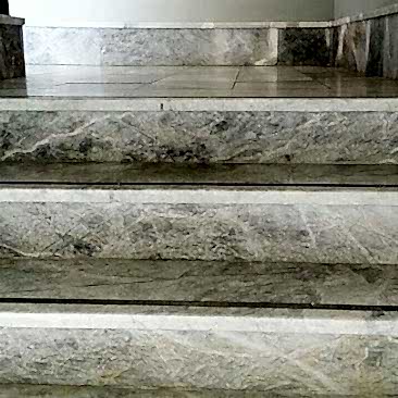 Granit ve mermer merdiven