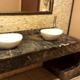 Siyah mermer banyo lavabo